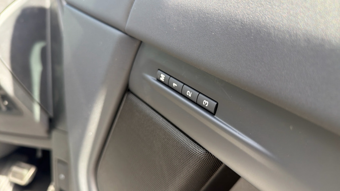 Land Rover Range Rover Evoque 1.5 P270e Edition 5dr Auto Hatchback - Image 24